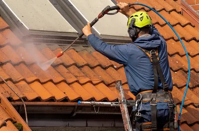 Démoussage et hydrofuge de toiture à Guerbigny